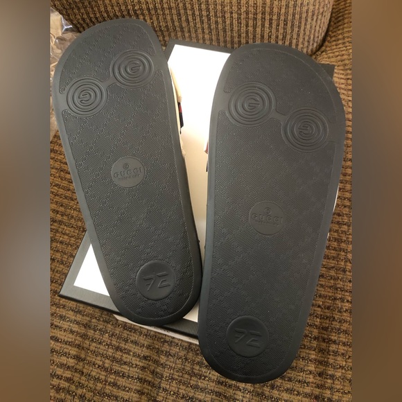 Gucci Satin slides with Sylvie bow - Picture 11 of 14